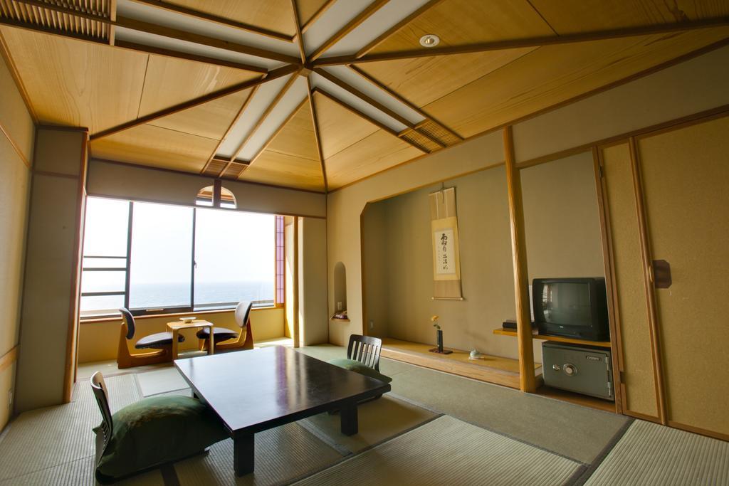 Nishiizu Koyoi Hotel Нумадзу Екстериор снимка